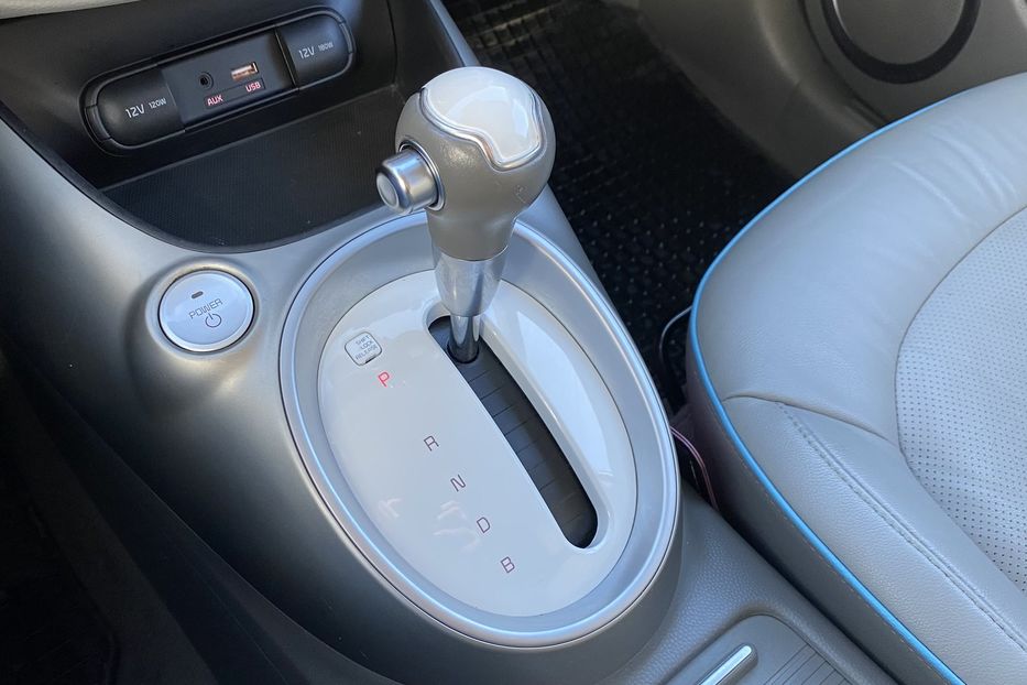 Продам Kia Soul 30 квт 2017 года в Луцке