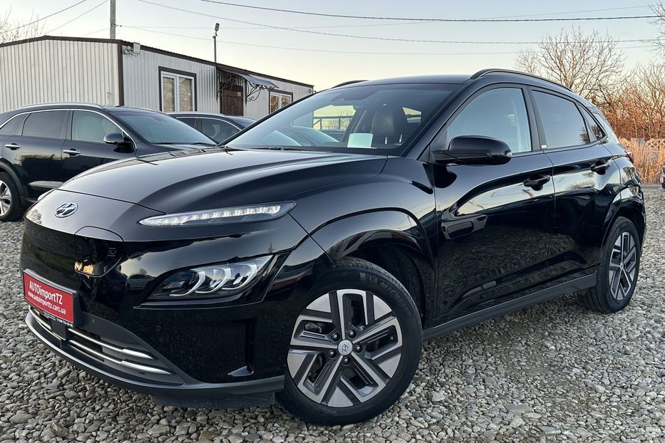 Продам Hyundai Kona 64kWhМакс.комплектація PREMIUM 2021 года в Львове