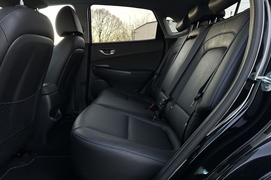 Продам Hyundai Kona 64kWhМакс.комплектація PREMIUM 2021 года в Львове