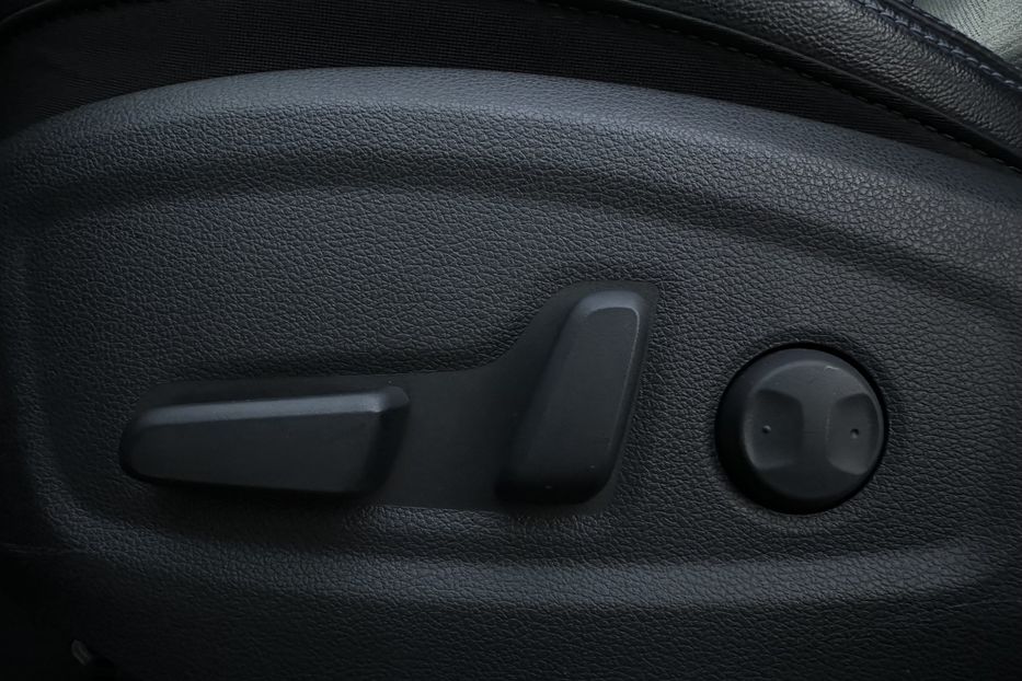 Продам Hyundai Kona 64kWhМакс.комплектація PREMIUM 2021 года в Львове