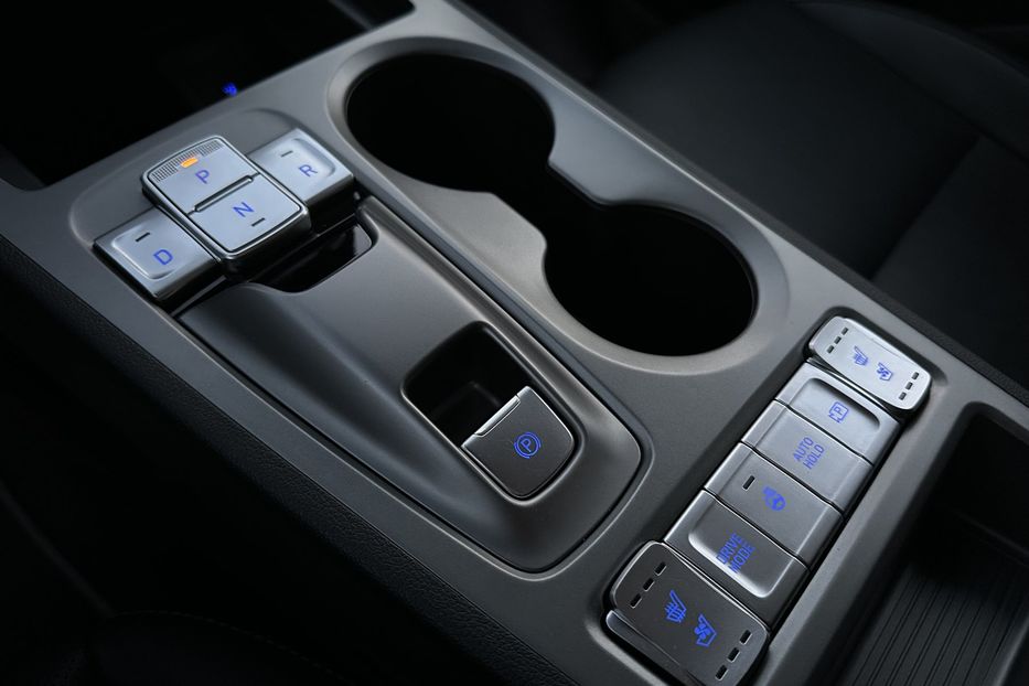 Продам Hyundai Kona 64kWhМакс.комплектація PREMIUM 2021 года в Львове