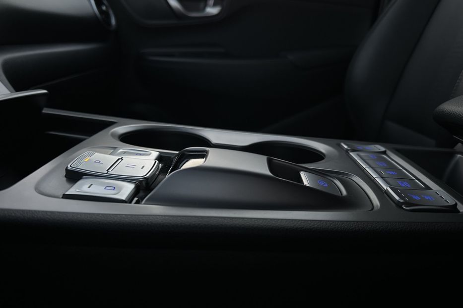 Продам Hyundai Kona 64kWhМакс.комплектація PREMIUM 2021 года в Львове