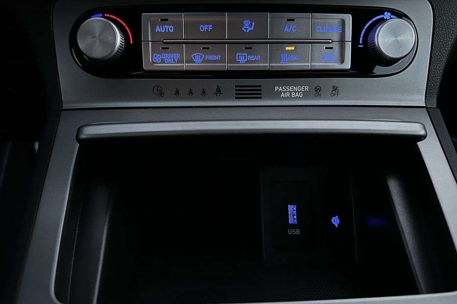 Продам Hyundai Kona 64kWhМакс.комплектація PREMIUM 2021 года в Львове