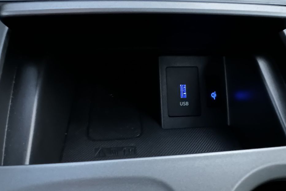 Продам Hyundai Kona 64kWhМакс.комплектація PREMIUM 2021 года в Львове