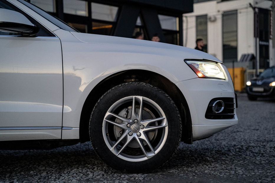 Продам Audi Q5 Premium Plus 2016 года в Черновцах