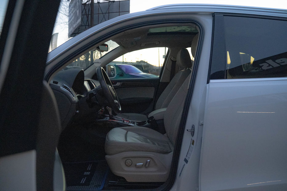 Продам Audi Q5 Premium Plus 2016 года в Черновцах