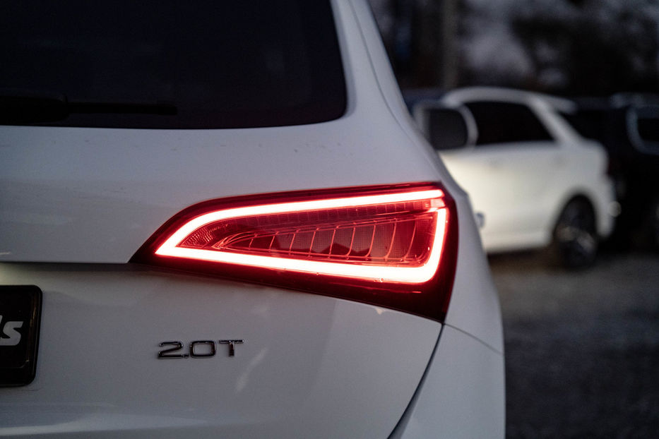 Продам Audi Q5 Premium Plus 2016 года в Черновцах