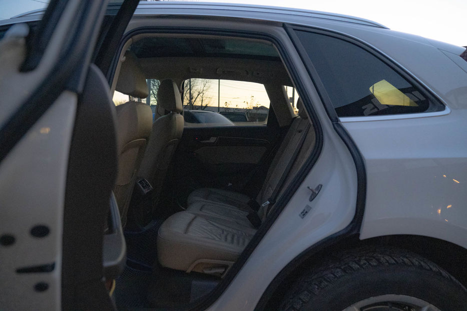 Продам Audi Q5 Premium Plus 2016 года в Черновцах