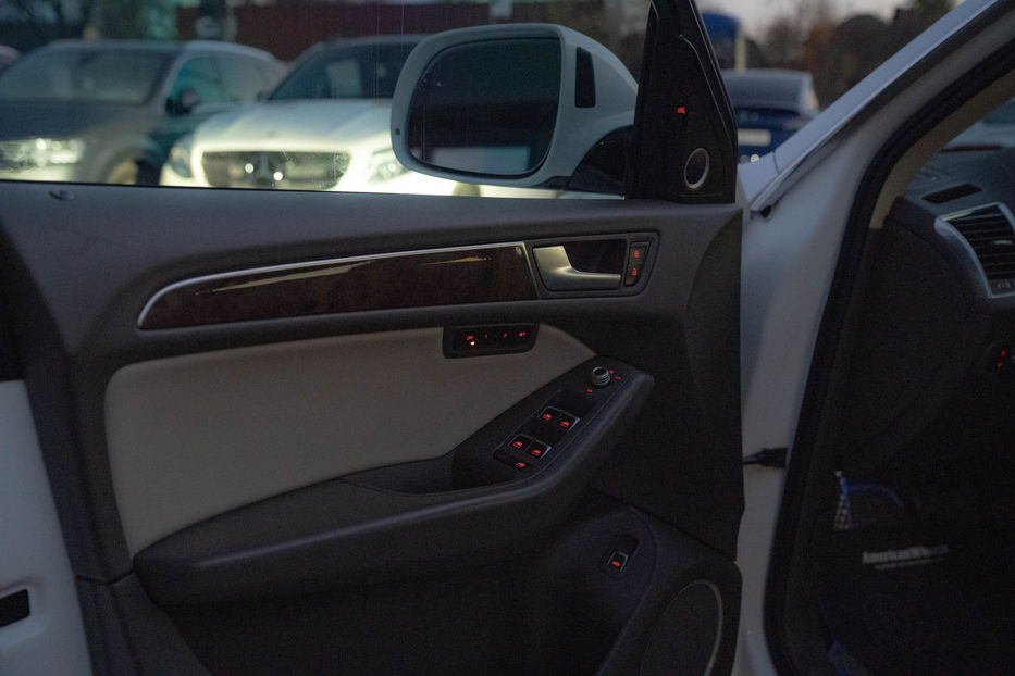 Продам Audi Q5 Premium Plus 2016 года в Черновцах