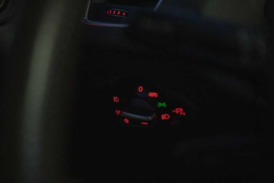 Продам Audi Q5 Premium Plus 2016 года в Черновцах