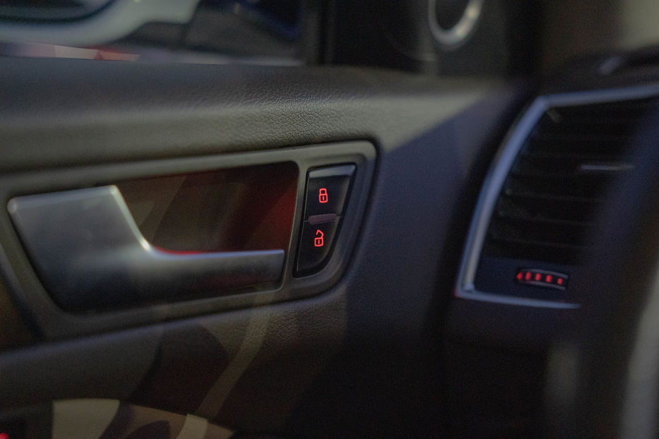 Продам Audi Q5 Premium Plus 2016 года в Черновцах