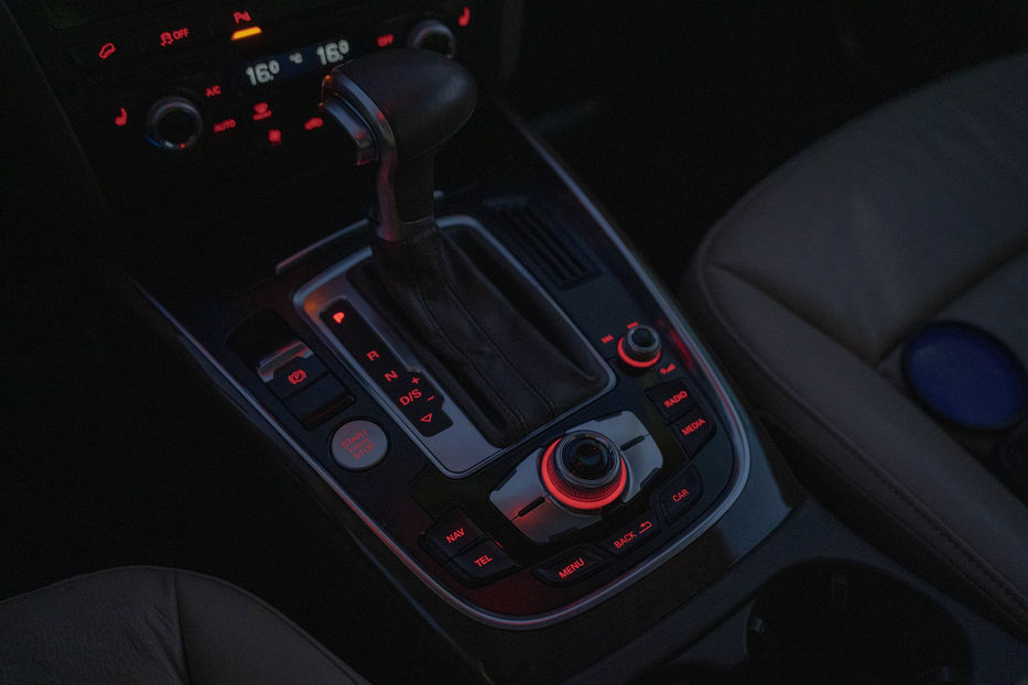 Продам Audi Q5 Premium Plus 2016 года в Черновцах