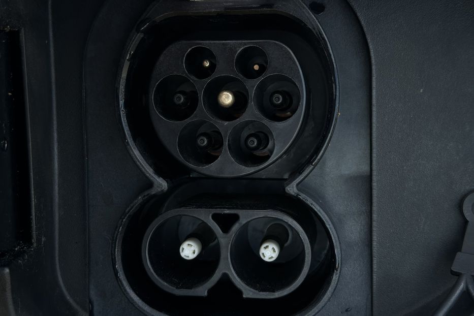 Продам Kia Niro  64 кВт Макс. комплектація 2021 года в Львове