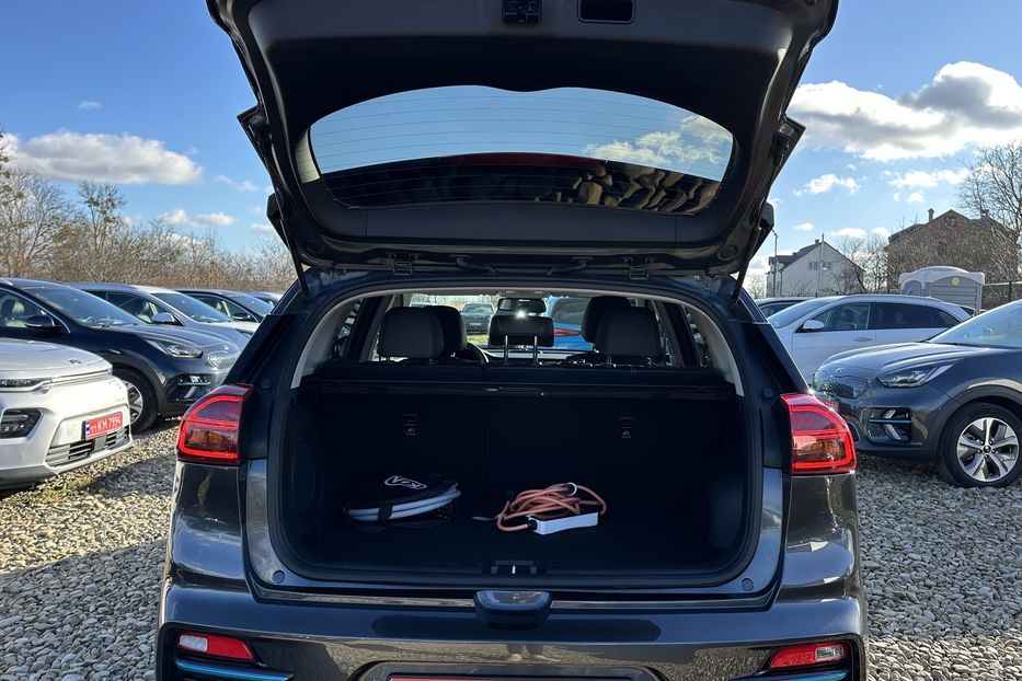 Продам Kia Niro  64 кВт Макс. комплектація 2021 года в Львове