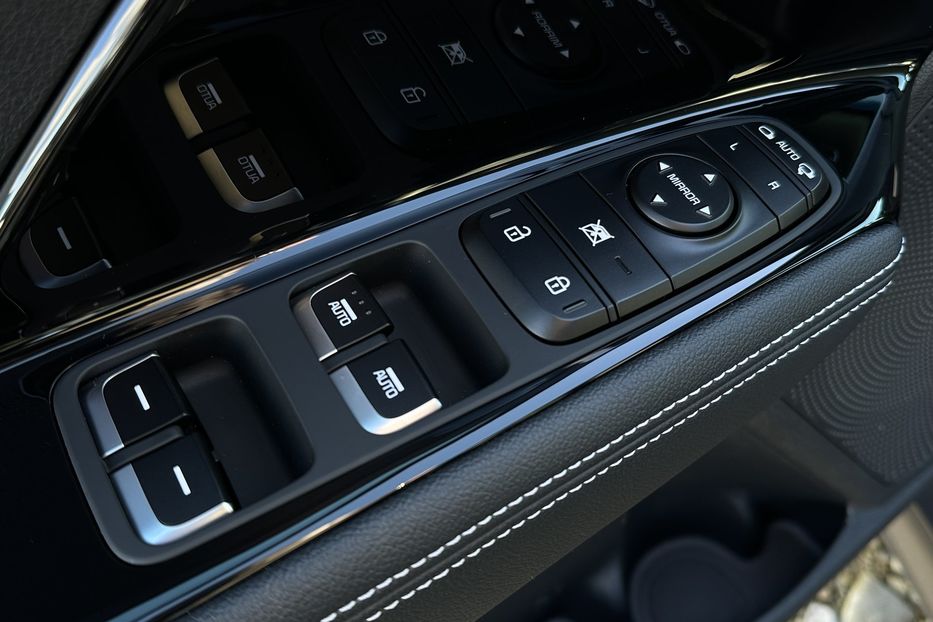 Продам Kia Niro  64 кВт Макс. комплектація 2021 года в Львове