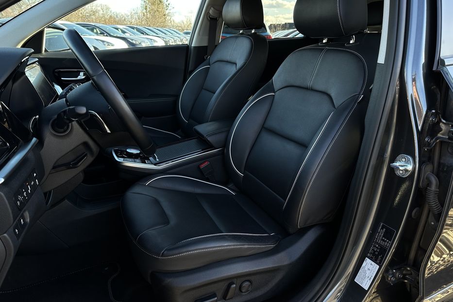 Продам Kia Niro  64 кВт Макс. комплектація 2021 года в Львове