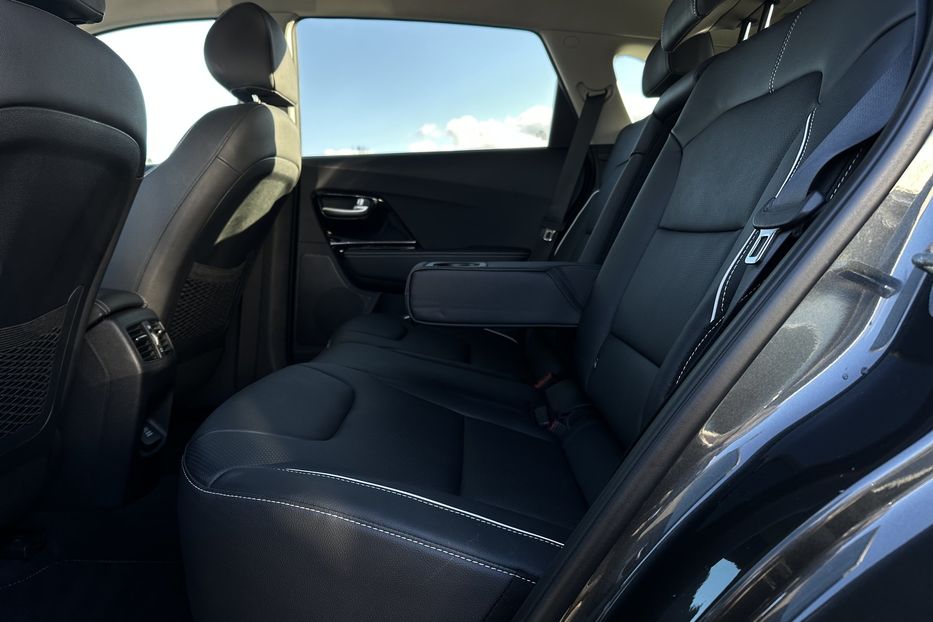 Продам Kia Niro  64 кВт Макс. комплектація 2021 года в Львове