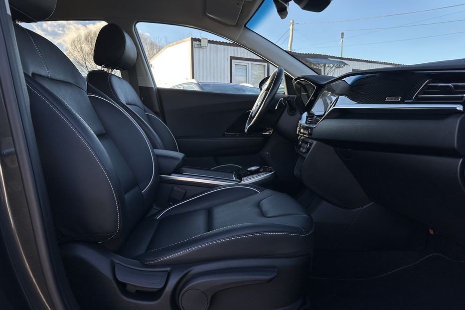 Продам Kia Niro  64 кВт Макс. комплектація 2021 года в Львове