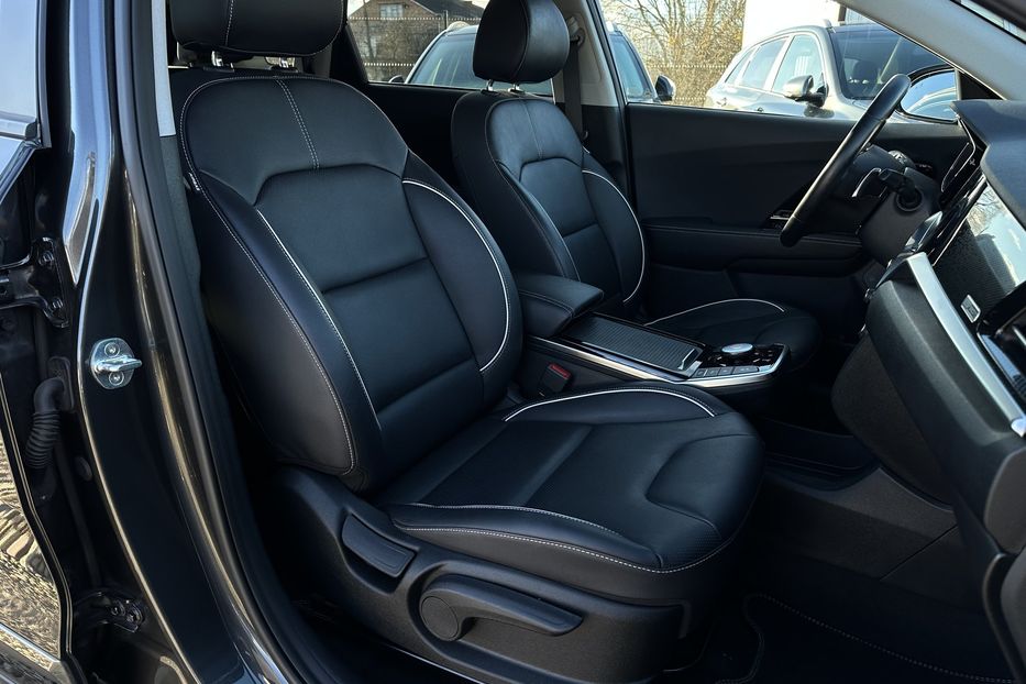 Продам Kia Niro  64 кВт Макс. комплектація 2021 года в Львове