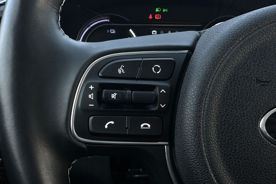 Продам Kia Niro  64 кВт Макс. комплектація 2021 года в Львове