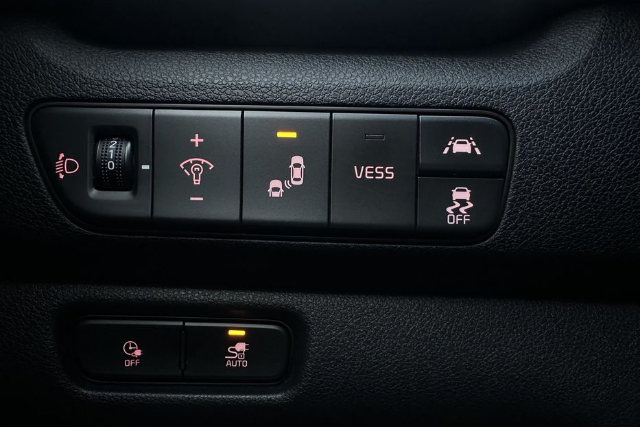 Продам Kia Niro  64 кВт Макс. комплектація 2021 года в Львове