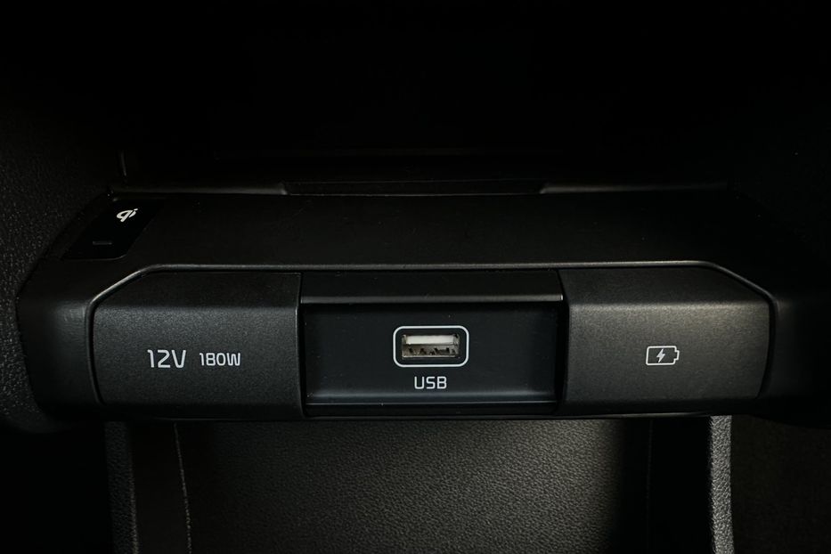 Продам Kia Niro  64 кВт Макс. комплектація 2021 года в Львове