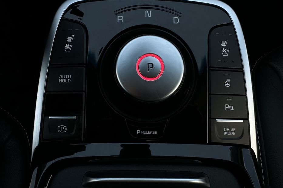 Продам Kia Niro  64 кВт Макс. комплектація 2021 года в Львове