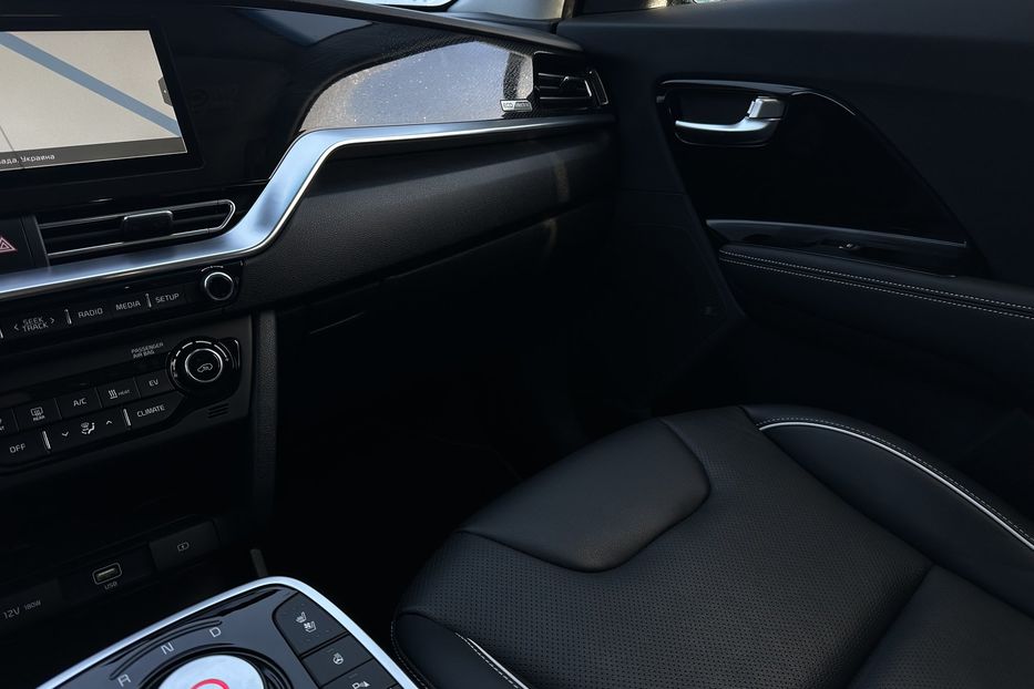 Продам Kia Niro  64 кВт Макс. комплектація 2021 года в Львове