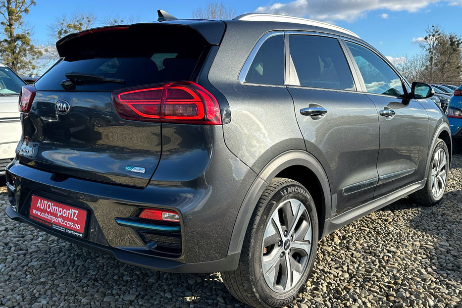 Продам Kia Niro  64 кВт Макс. комплектація 2021 года в Львове
