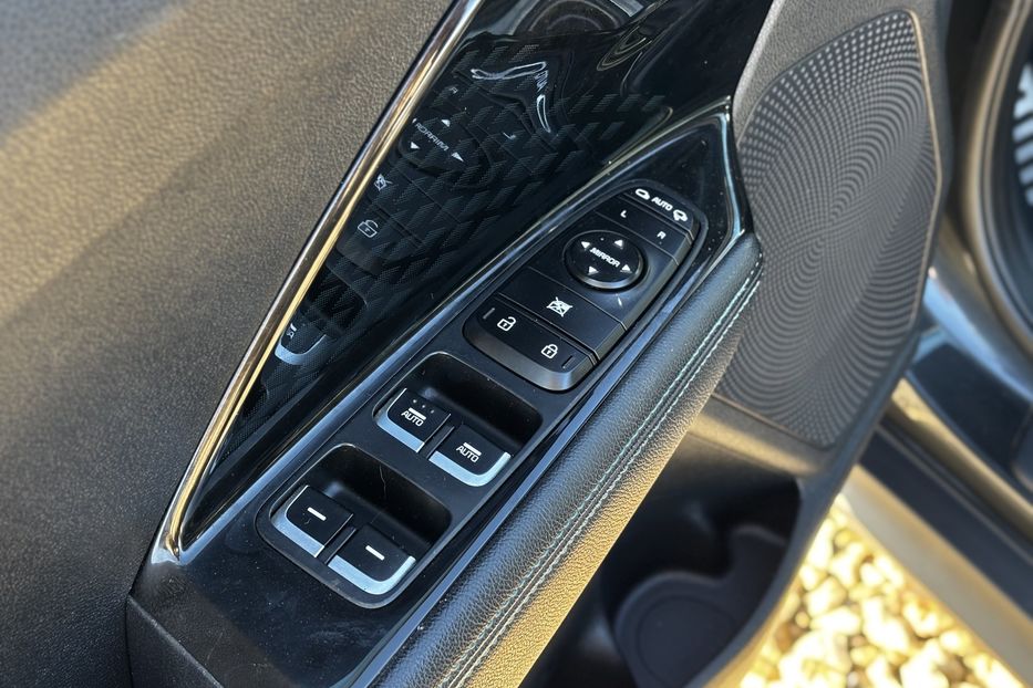 Продам Kia Niro 64 KW макс. комплектація 2021 года в Львове