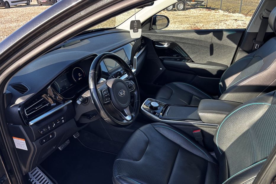Продам Kia Niro 64 KW макс. комплектація 2021 года в Львове