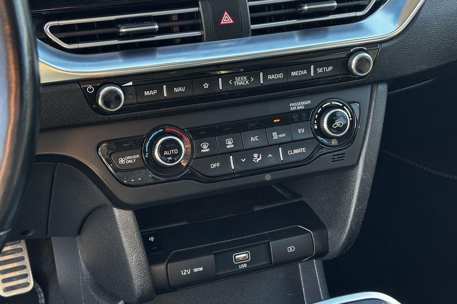 Продам Kia Niro 64 KW макс. комплектація 2021 года в Львове