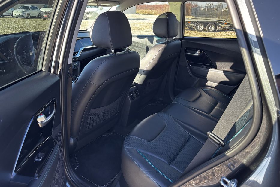 Продам Kia Niro 64 KW макс. комплектація 2021 года в Львове