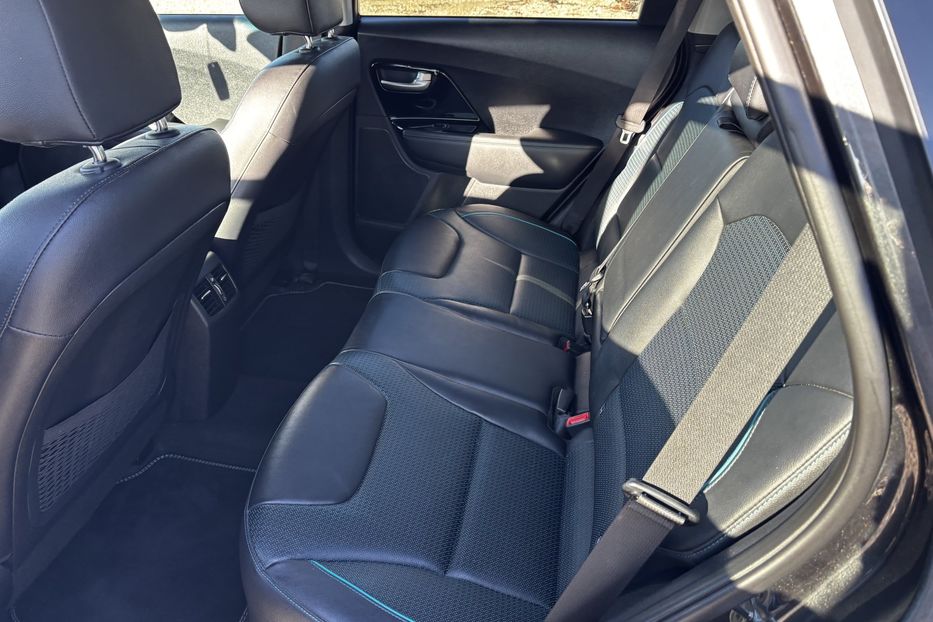 Продам Kia Niro 64 KW макс. комплектація 2021 года в Львове