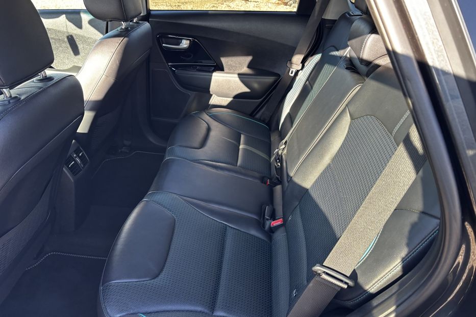 Продам Kia Niro 64 KW макс. комплектація 2021 года в Львове