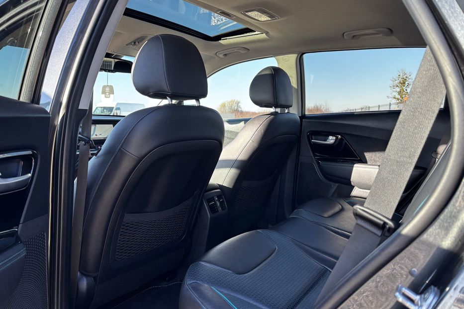 Продам Kia Niro 64 KW макс. комплектація 2021 года в Львове