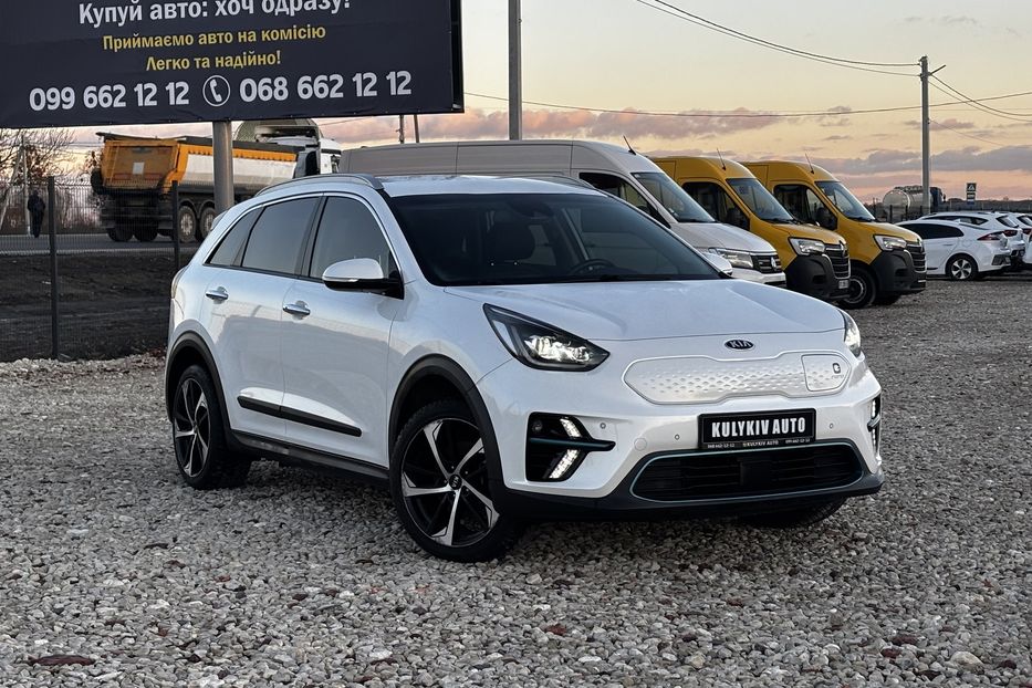 Продам Kia Niro 64 kWt  2020 года в Львове