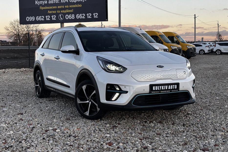 Продам Kia Niro 64 kWt  2020 года в Львове