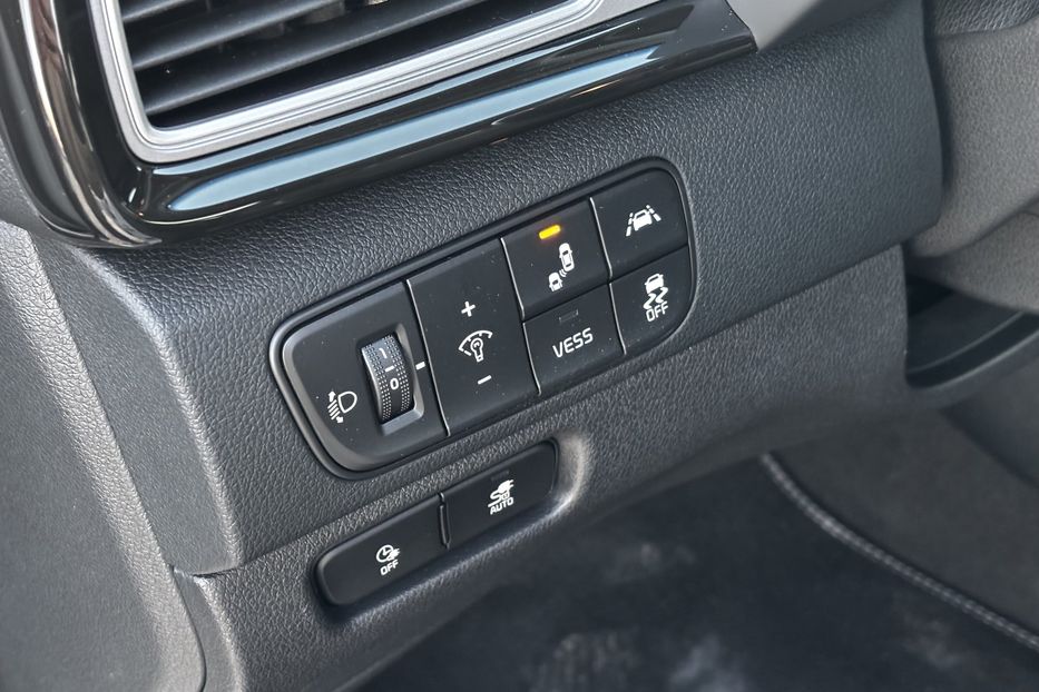 Продам Kia Niro 64 kWt  2020 года в Львове