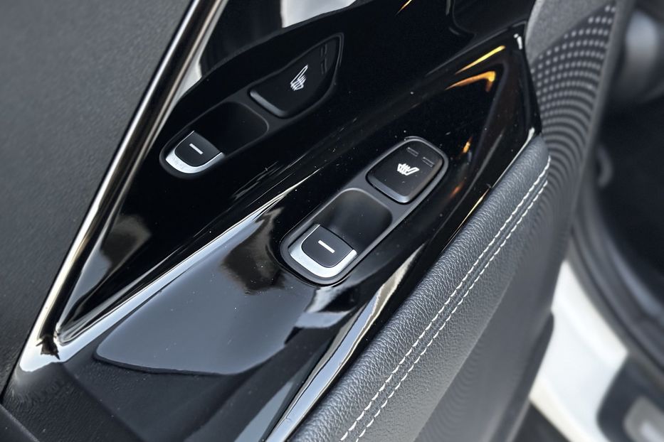 Продам Kia Niro 64 kWt  2020 года в Львове