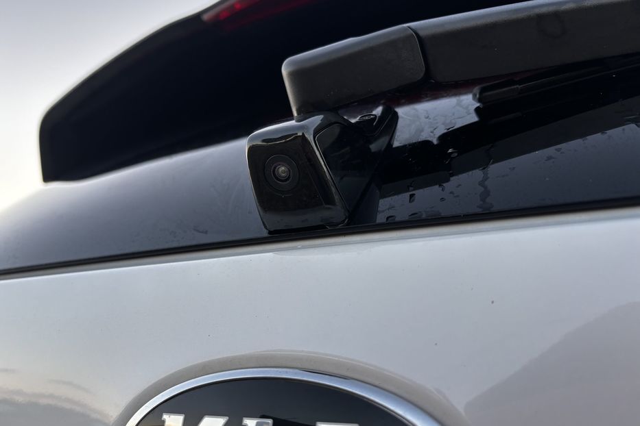 Продам Kia Niro 64 kWt  2020 года в Львове