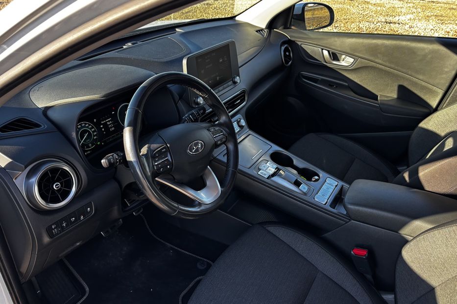 Продам Hyundai Kona 64 kwt 2022 года в Львове