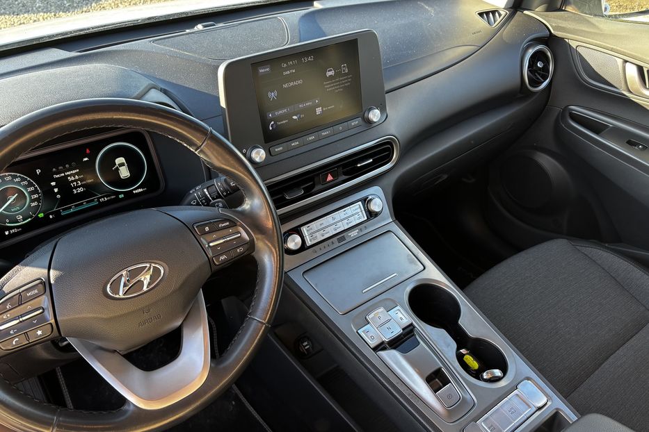 Продам Hyundai Kona 64 kwt 2022 года в Львове