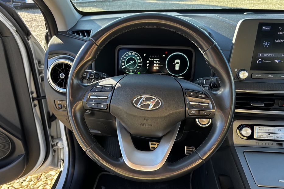 Продам Hyundai Kona 64 kwt 2022 года в Львове