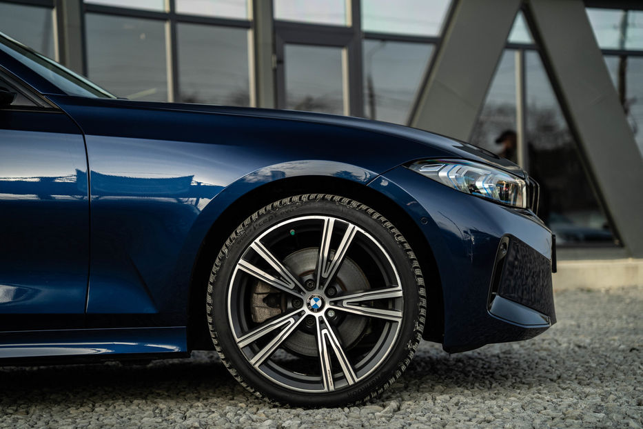 Продам BMW 330 I xDrive 2019 года в Черновцах