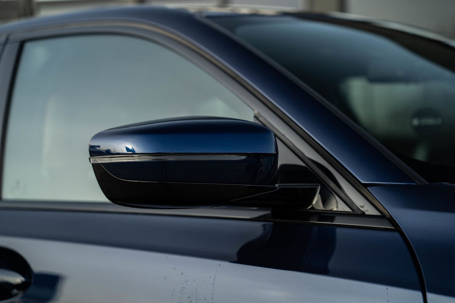 Продам BMW 330 I xDrive 2019 года в Черновцах