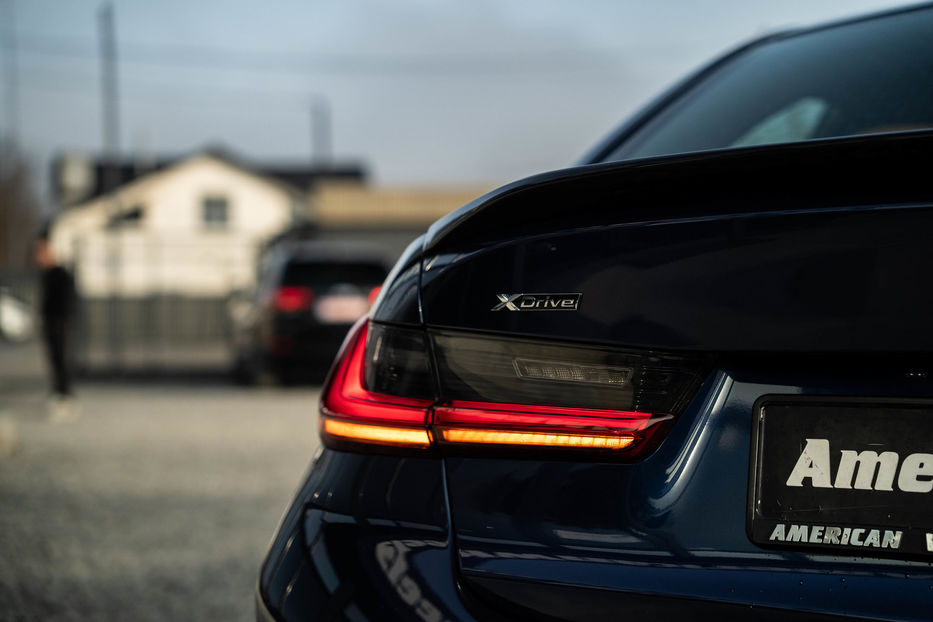 Продам BMW 330 I xDrive 2019 года в Черновцах