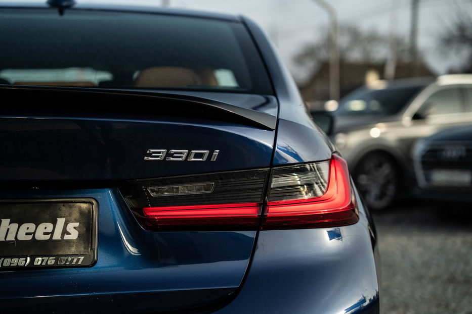 Продам BMW 330 I xDrive 2019 года в Черновцах