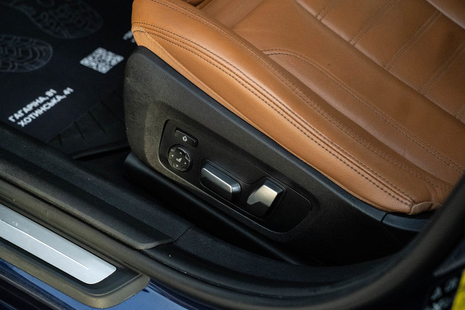 Продам BMW 330 I xDrive 2019 года в Черновцах