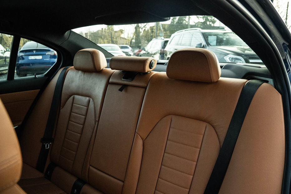 Продам BMW 330 I xDrive 2019 года в Черновцах